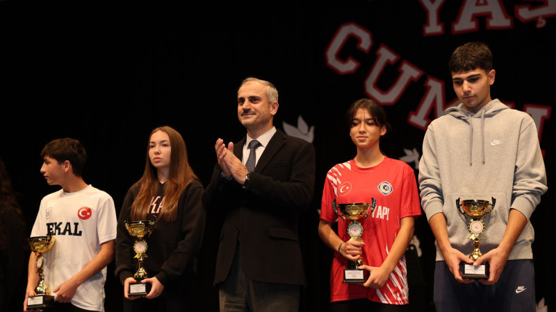 Cumhuriyetimizin 103. yılı Çayırova’da kutlandı