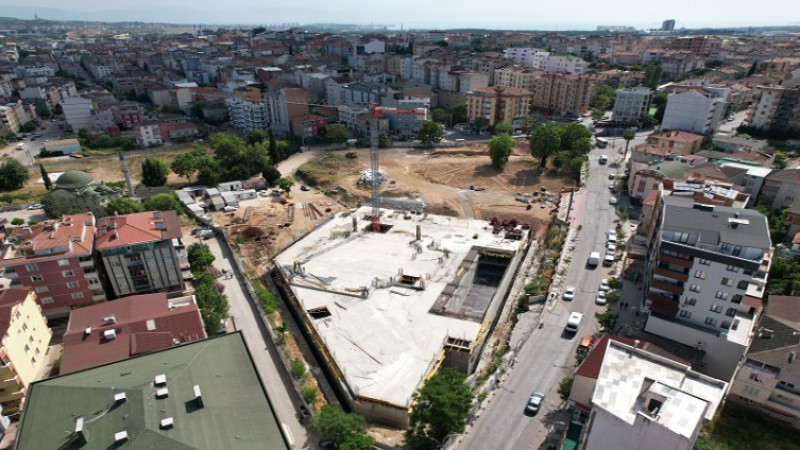 Çayırova'da Kent Meydanı Yükseliyor