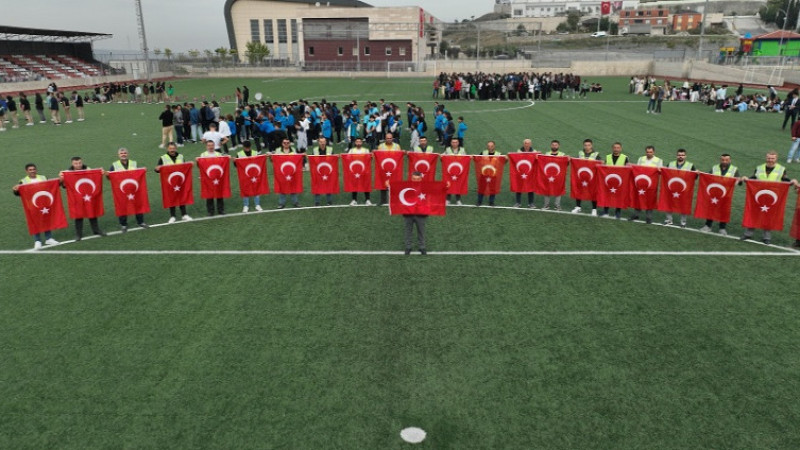 Dilovası, Türk Bayrakları İle Donatıldı 