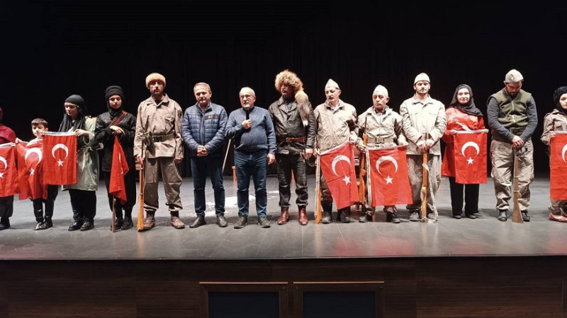 'Anadolu'da Tarih Yazan Analar' Çayırova’da sahnelendi