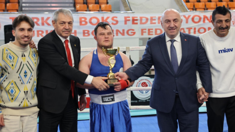 Darıca’da Düzenlenen Türkiye Büyük Kadınlar Boks Şampiyonası Sona Erdi