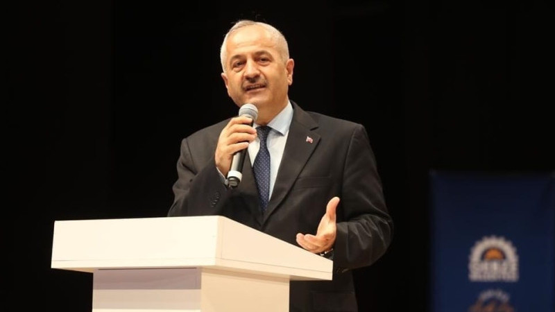 Başkan Büyükgöz Oyunu Mustafa Paşa Orta Okulu’nda Kullanacak
