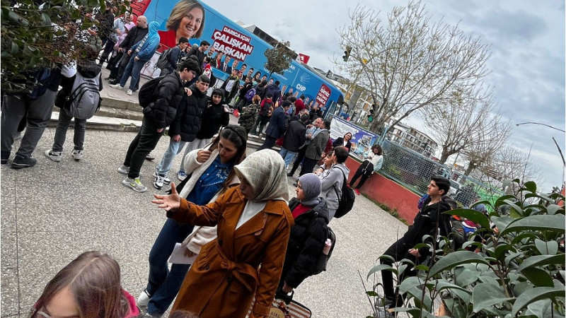 CHP’nin Okul Bahçesine Siyaset Sokması Tepki Topladı