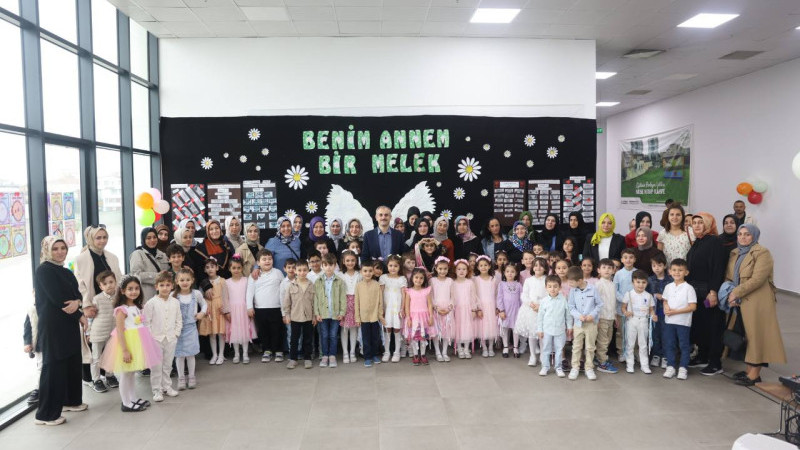 Çayırovalı miniklerden, Anneler Günü’ne özel program