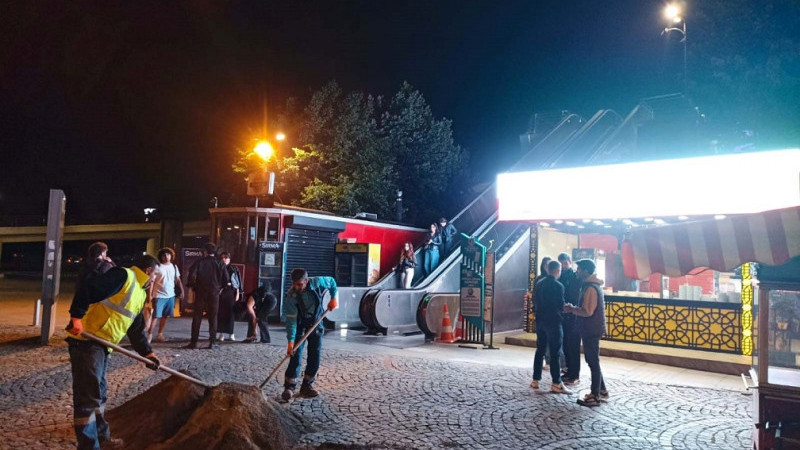 Yol Bakım Timi gece geç saatlerde de yollarda