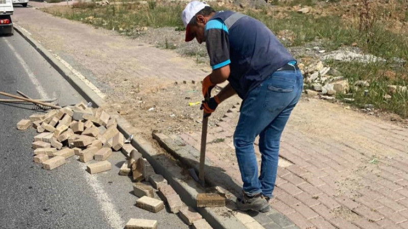 Yollar ve kaldırımlar bayrama hazırlandı