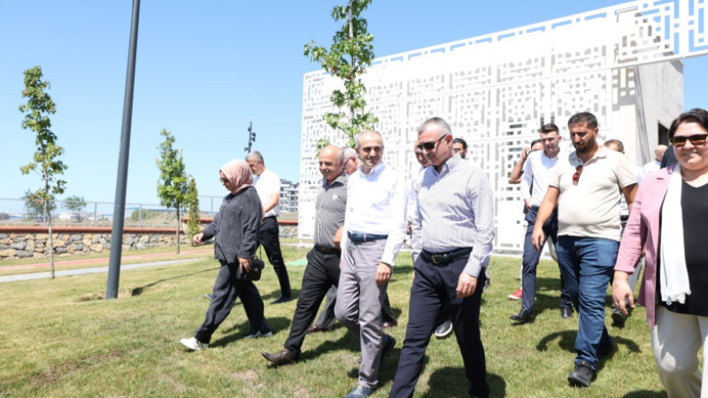 Büyükakın, Çayırova Millet Bahçesi’ni inceledi