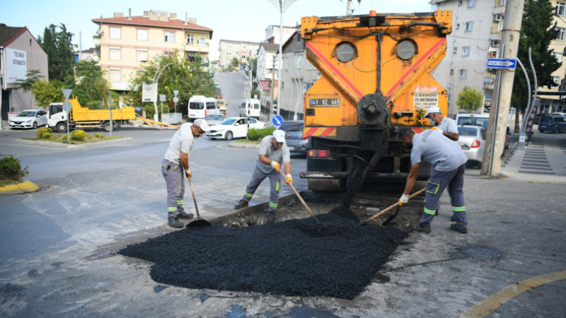 Fen işleri ekiplerinden, ilçe genelinde çalışma