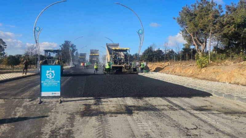 Gebze Millet Bahçesi otopark ve iç yollara asfalt