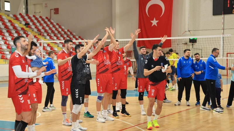 Gebze Voleybol Takımı  Fenerbahçe’yi 3-0 Mağlup Etti