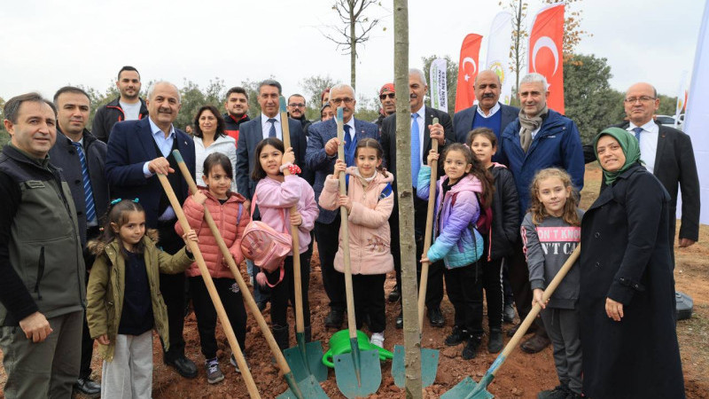 Gebze’de fidanlar toprakla buluştu  