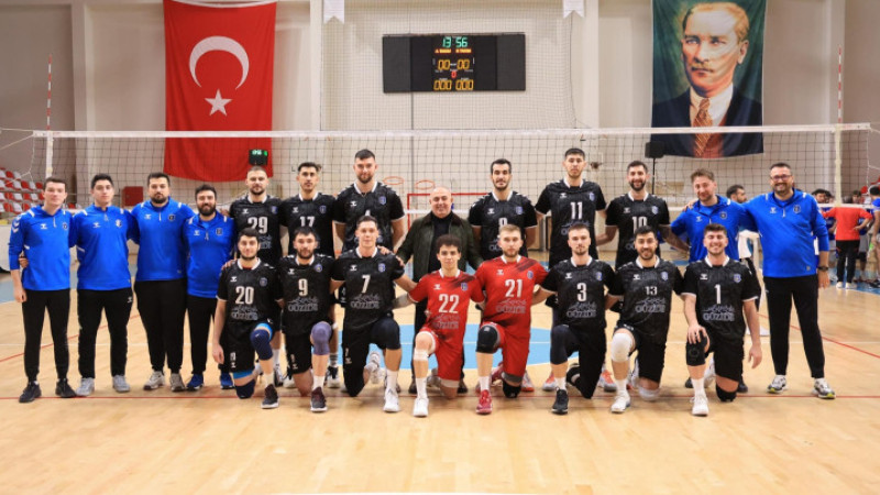 Gebze Voleybol Takımı  Galibiyete Doymuyor