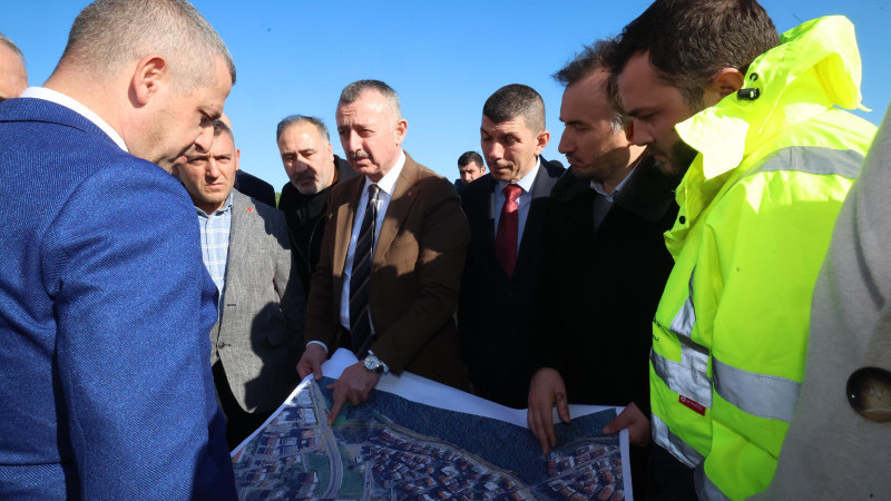 Başkan Büyükakın, Gebze’deki yol çalışmalarını inceledi