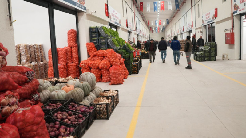 Gebze'de Batı Sebze Meyve Hali faaliyette