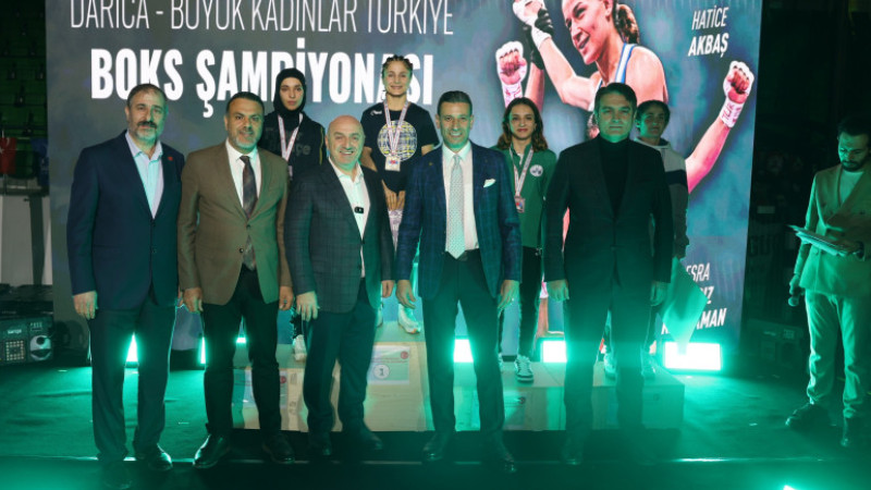 Darıca’da Büyük Kadınlar Türkiye Boks Şampiyonası fırtınası