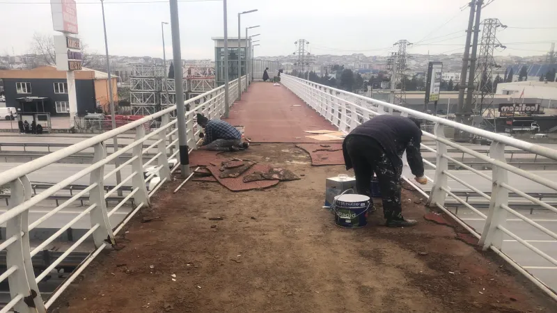 Gebze'deki üst geçidin bakımında sona rötuşlar