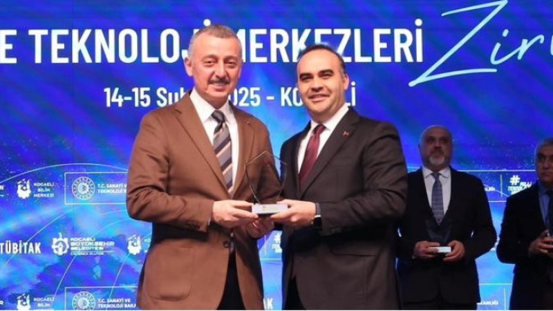 Kocaeli Büyükşehir’e ‘En İyi Bilim Sahnesi’ ödülü