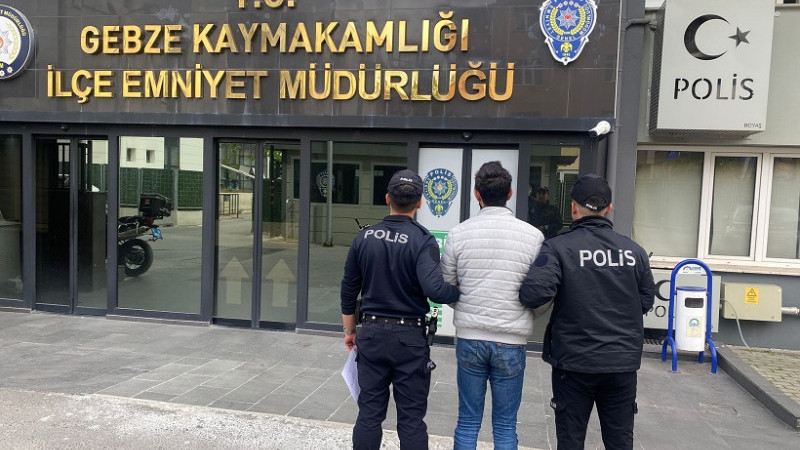 Dolandırıcılık suçundan aranan şahıs Gebze'de yakalandı