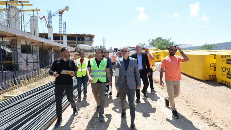Çiftçi, Çayırova'ya eğitim ve spor alanında sınıf atlatacak projeyi inceledi