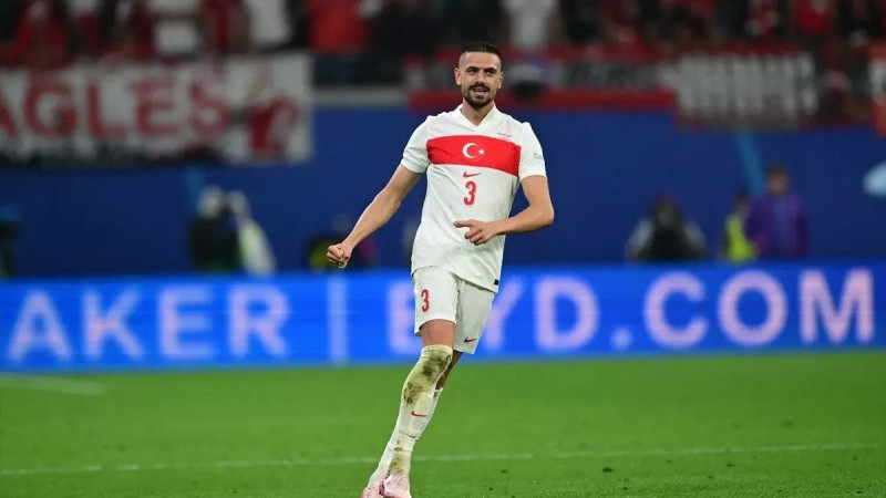 Milli futbolcudan Büyükakın’a teşekkür