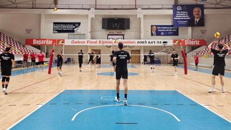 Efeler Ligi’ndeki İlk Maçımız Bursa BBSK Karşısında
