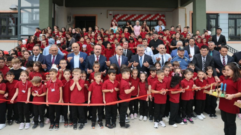 Çayırova’da ilk ders zili Akse İlkokulu’nda çaldı