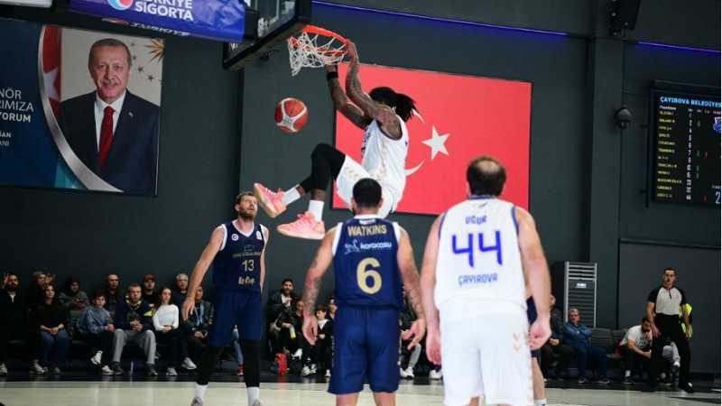 Çayırova Belediyesi’nden potada beşte beş