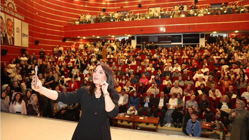 Gebze Okur Projesinde Dilek Cesur Söyleşisi Yoğun İlgi Gördü