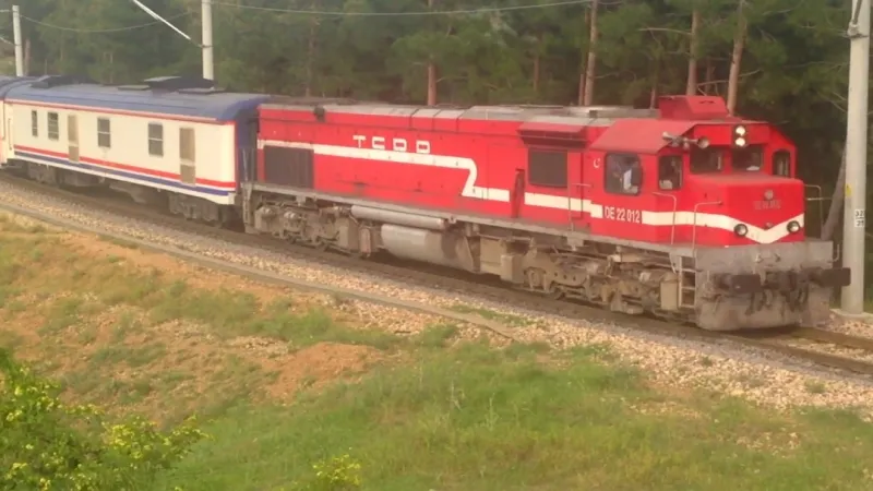 TCDD Duyurdu... İki Hatta Tren Seferleri 2 Yıl Durduruluyor!