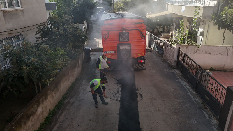 Gebze’de Asfalt Mesaisi Sürüyor