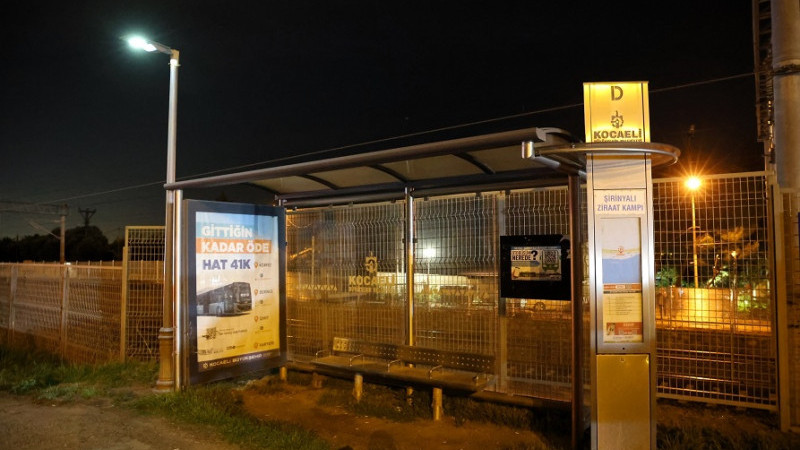 Duraklara güneş enerjili aydınlatma çözümü