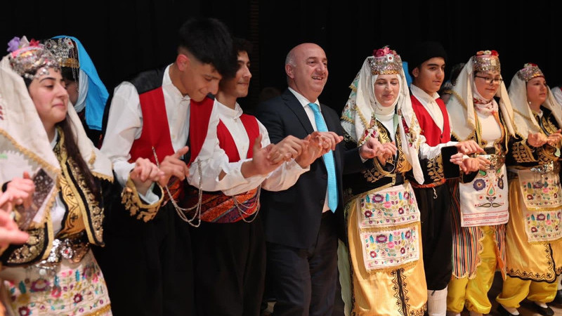 Anadolu'nun renkleri Darıca’da sahneye taşınıyor