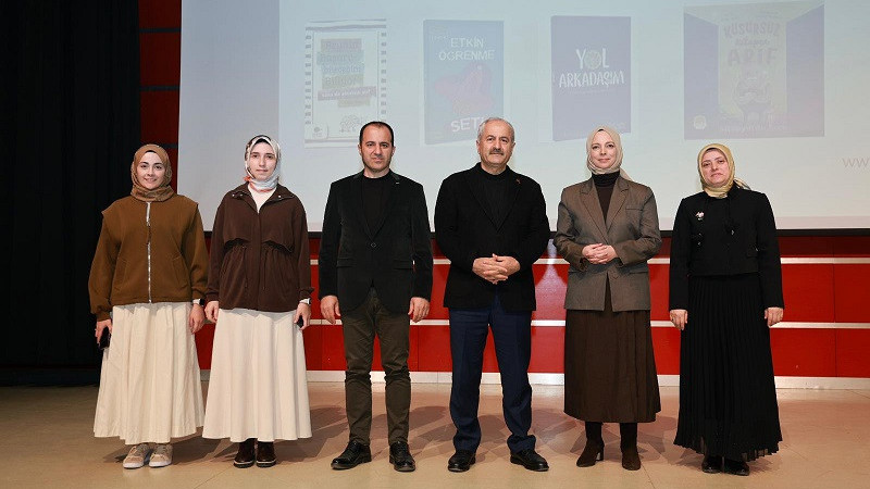 Gebze Okur Buluşmaları’nda Özgü Güler Söyleşisi