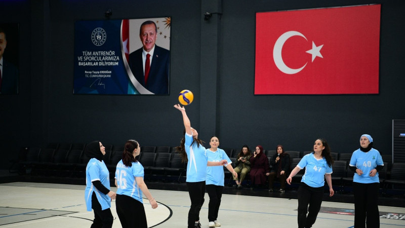 Çayırova’nın sultanları sahaya çıktı, kazanan dostluk oldu!