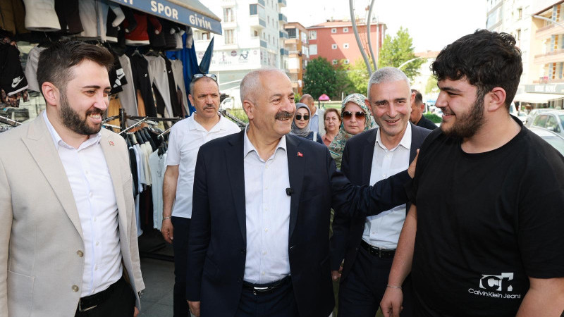 Başkan Büyükgöz Osman Yılmaz Mahallesi’nde Esnafla Buluştu