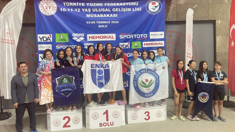 Çayırovalı yüzücüler, bölge şampiyonasından 25 madalya ile döndü