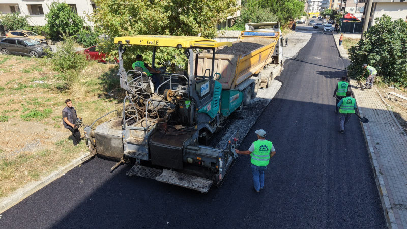 Gebze Belediyesi Asfalt Serim Çalışmalarına Devam Ediyor