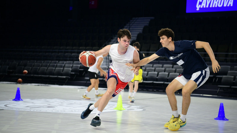 Çayırova’da, geleceğin basketbolcuları seçmelerde ter döktü