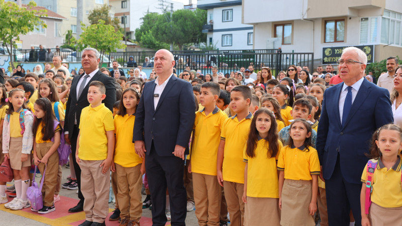 Başkan Bıyık İlk Günlerinde Öğrencileri Yalnız Bırakmadı