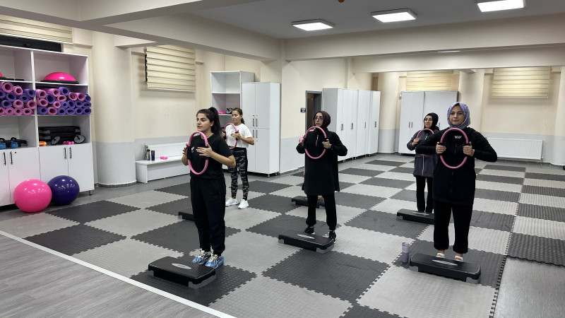 Çayırova Belediyesi pilates kurslarına ilgi büyük
